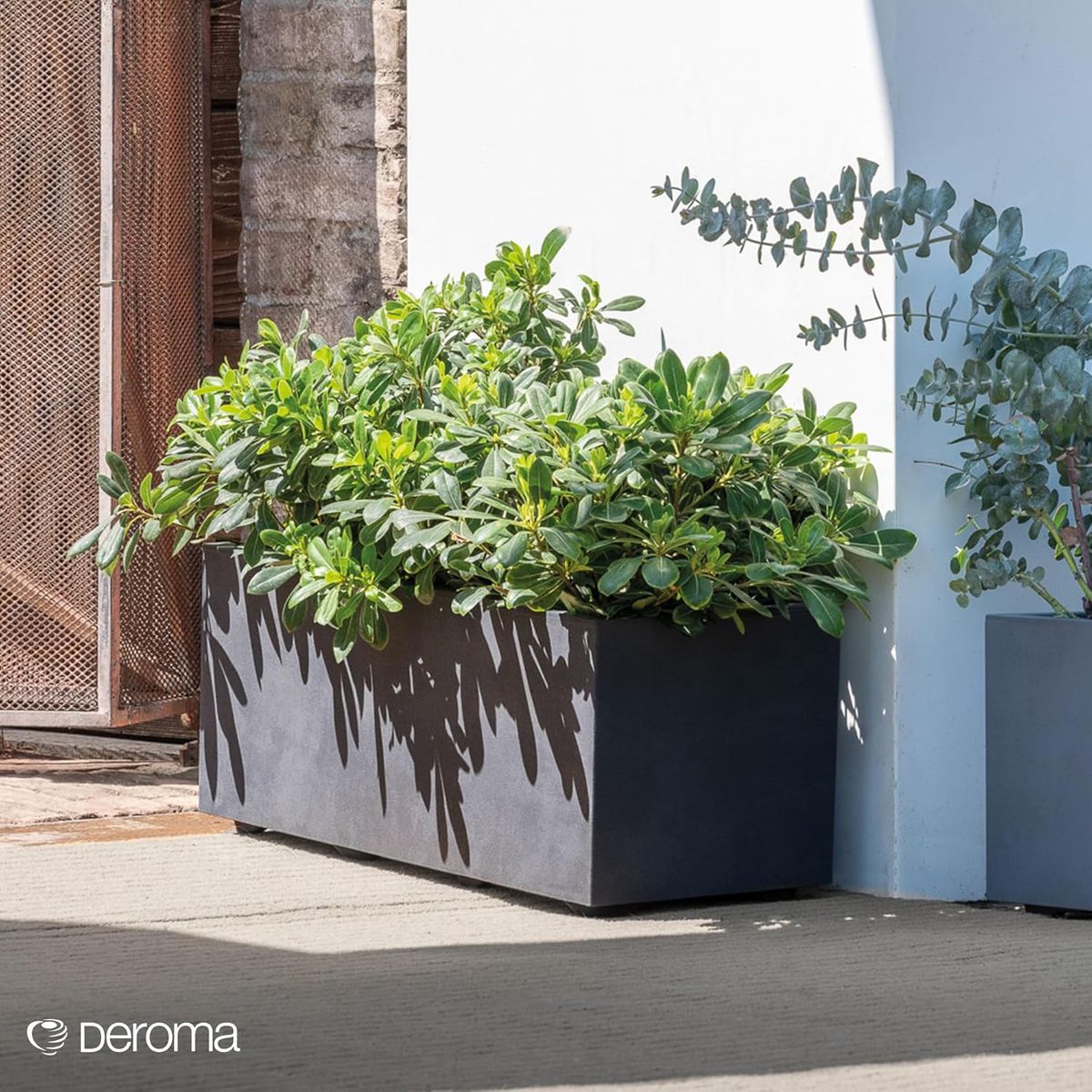 Deroma Millennium Planter | 31” x 15” x 15"