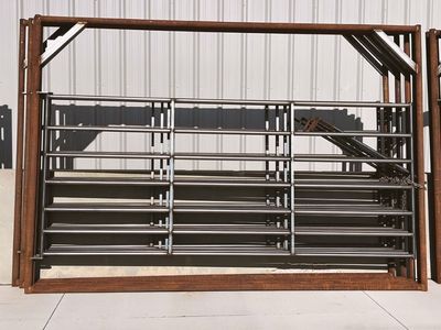 Heavy-Duty 12' Drill Pipe Bow Gate with Cowboy Latch