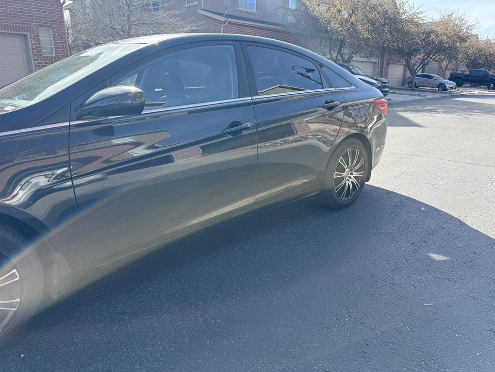 Main image 5
