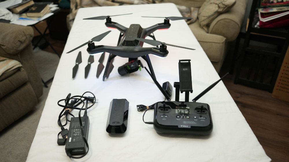Main image 3
