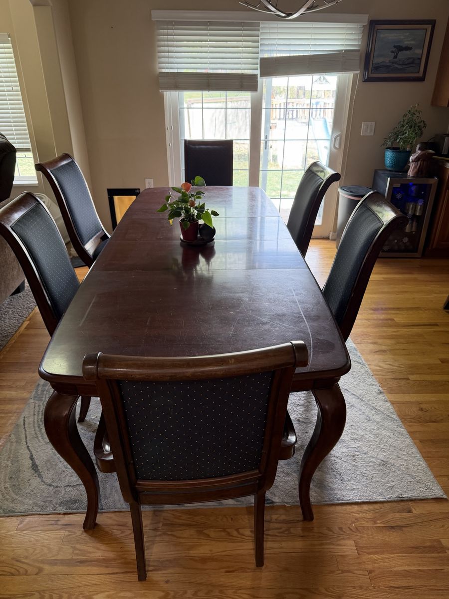 $350 OBO Cherry Wood dining room set for 6