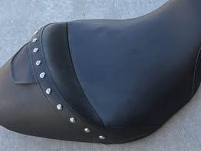 Saddlemen Touring Seat (Harley 2008–2023) – Like New, Used Once