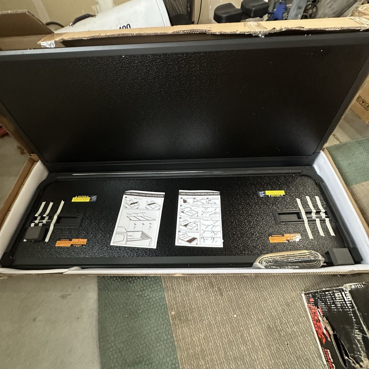 HARD TONNEAU COVER