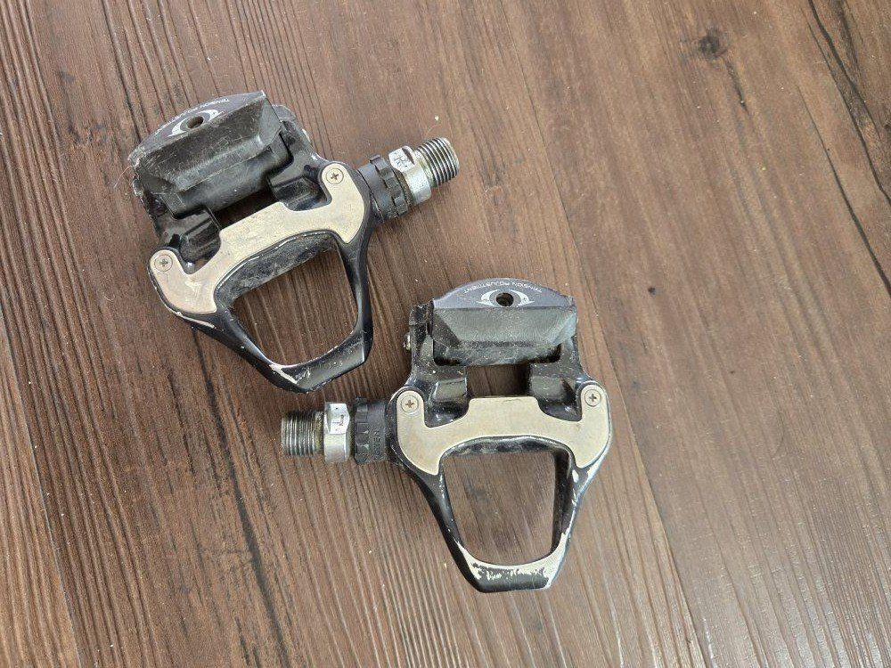 Shimano 105 clipless pedals