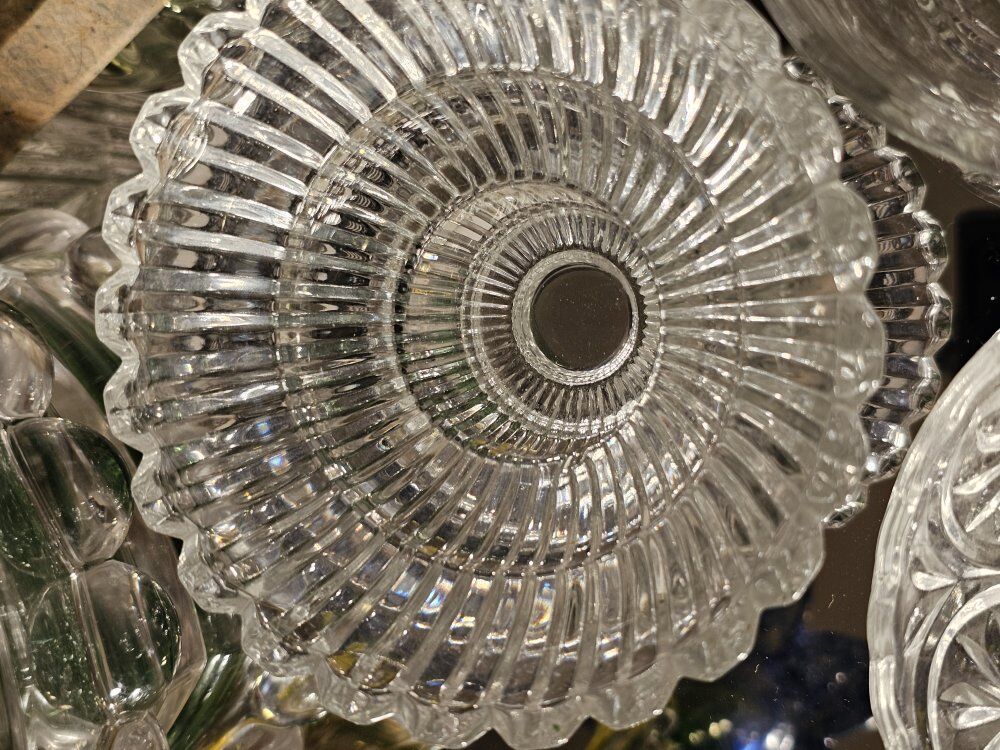 multiple crystalware and special glass items