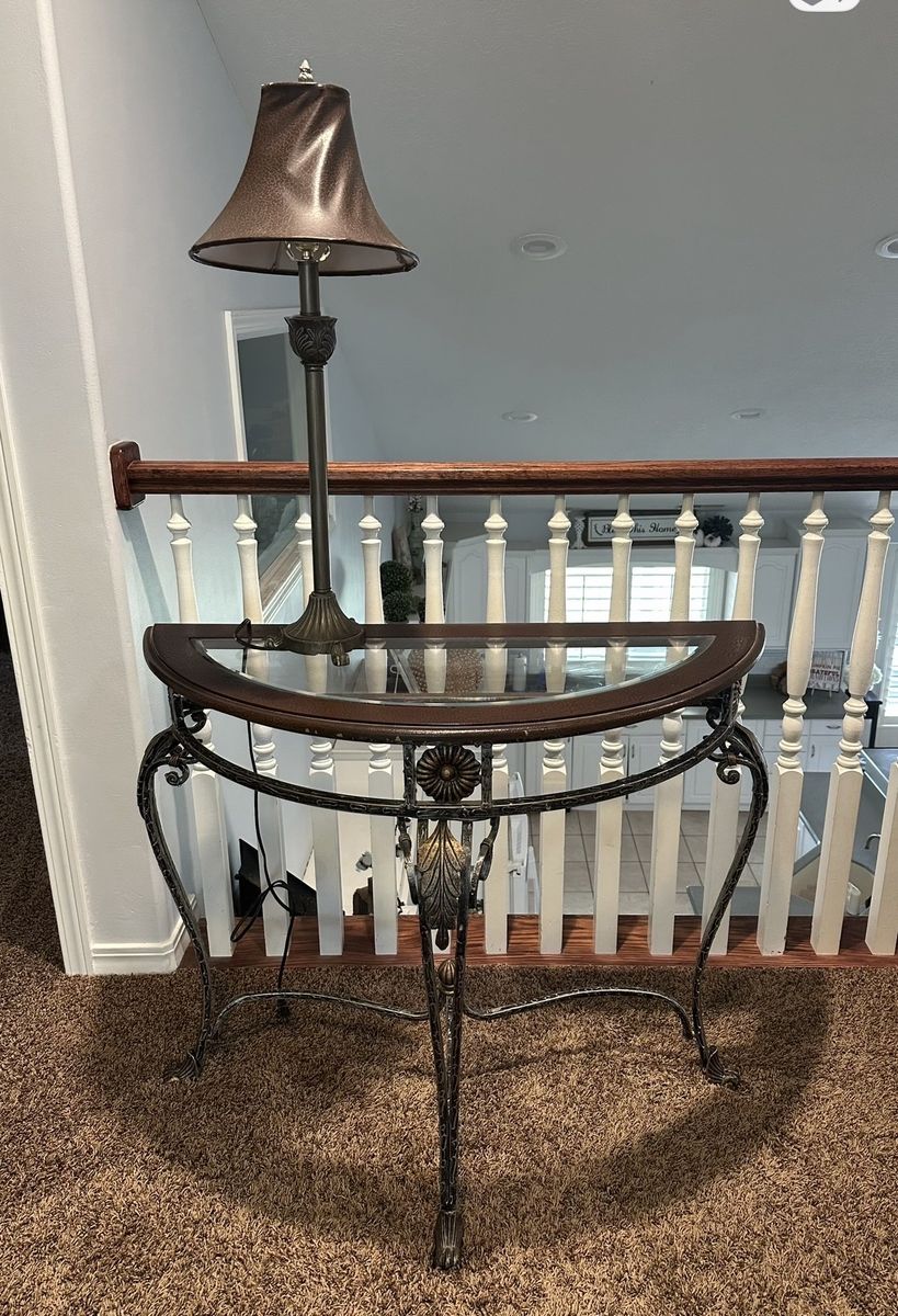 Entry Table & Lamp