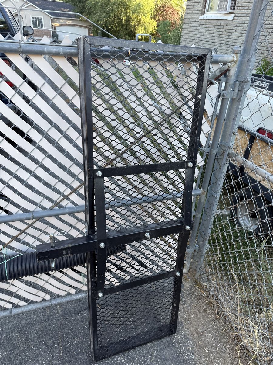 Main image 3