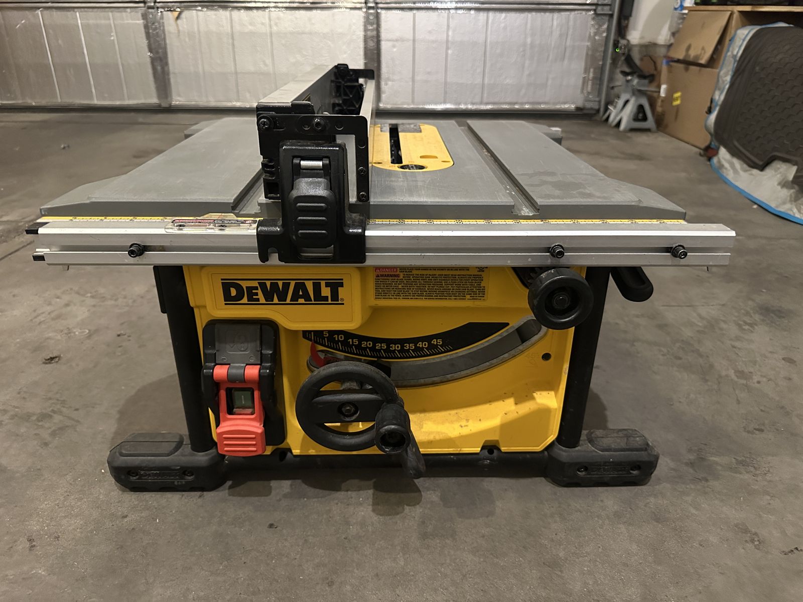 DeWalt 7385 8.25in Corded Tablesaw