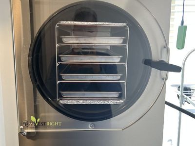 Harvest Right - Medium Stainless Steel with Screen Upgrade