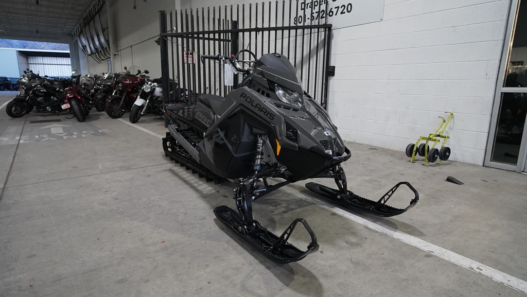 2025 Polaris® 9R PRO RMK 155 Shadow Gray / Gloss Black