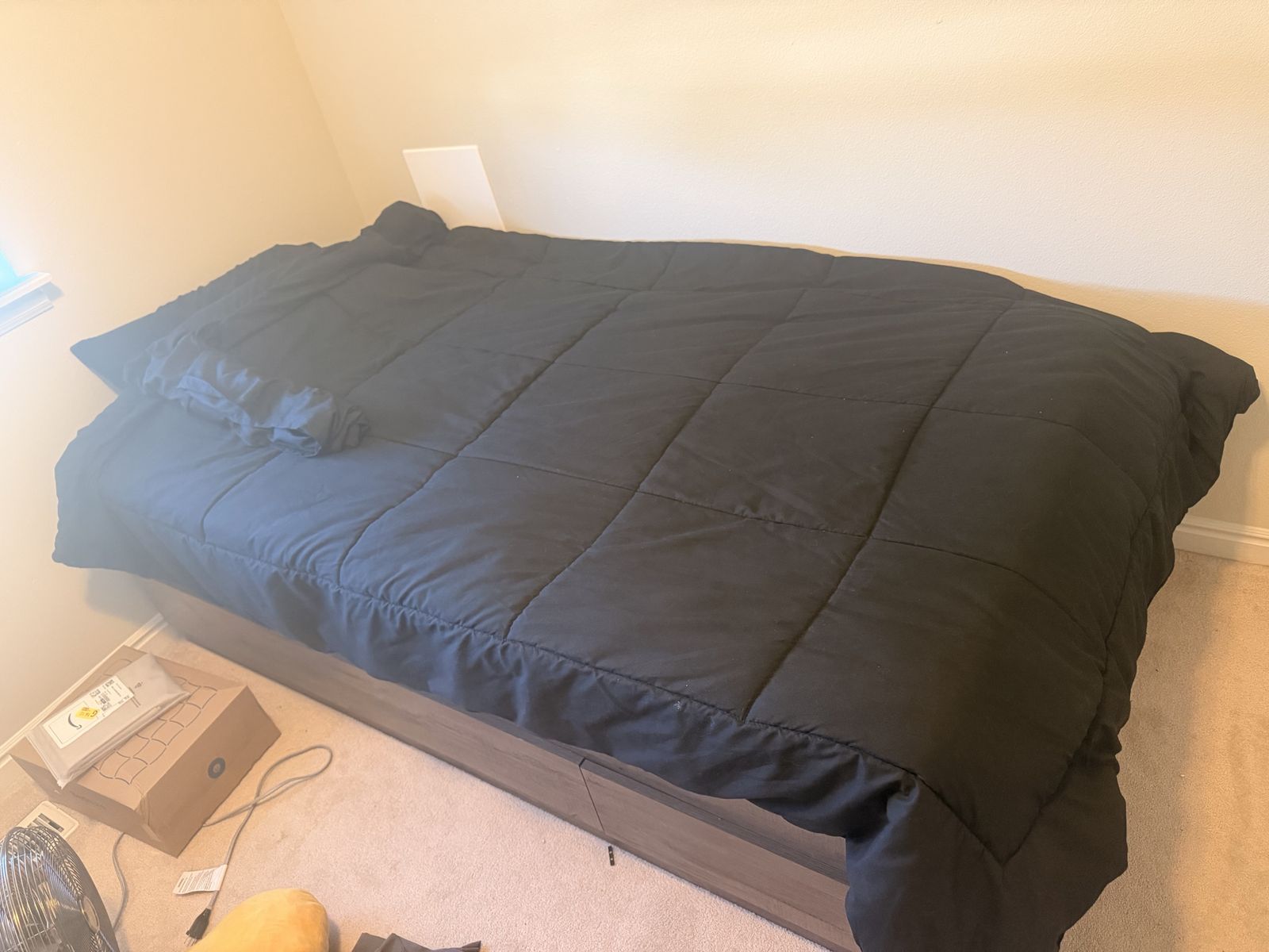 MATTRESS, BED FRAME AND SHEET SET
