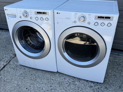 Smart LG Washer and Dryer