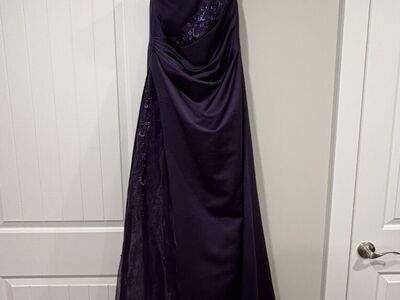 Davids Bridal Purple Formal/Prom Drezz Size 6