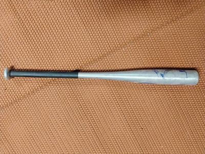 Little league Louisville slugger aluminum bat