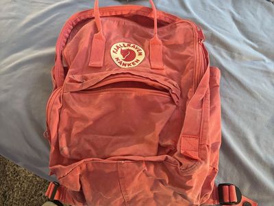Fjällräven Kånken Classic Backpack in Pink