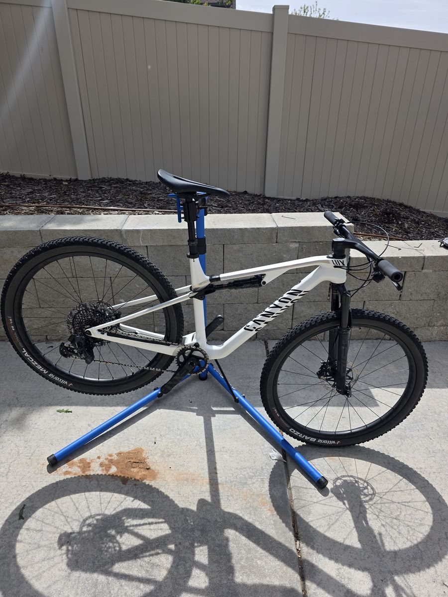 Canyon Lux Carbon XC Bike – Perfect Budget NICA Bike - $2100