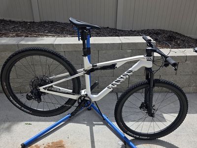 Canyon Lux Carbon XC Bike – Perfect Budget NICA Bike - $2100