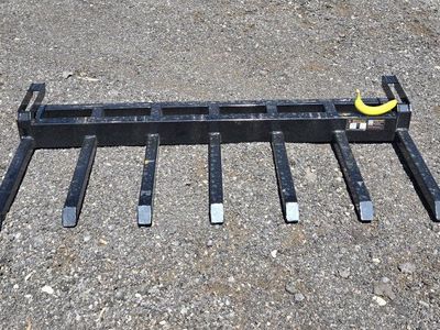 NEW Wolverine 7 Tine Heavy Duty Bucket Pallet Debris Forks, 5500 lbs Capacity Rating (Skid Steer)