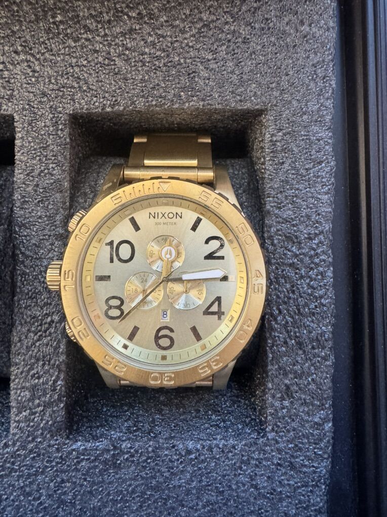 Nixon 51-30 Gold