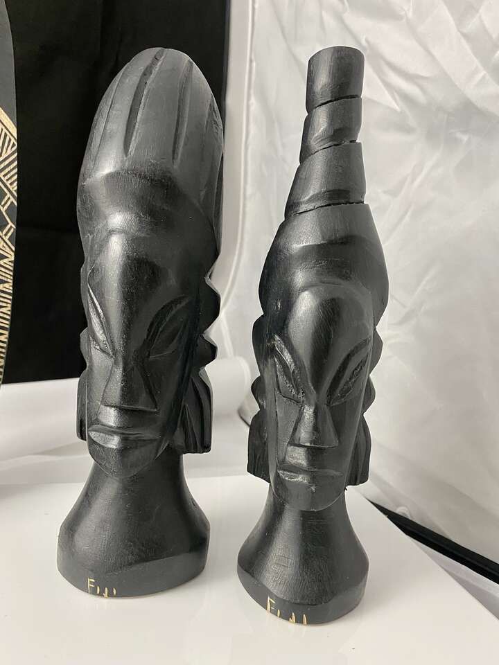 LIKE NEW - Vintage Hand Carved Man And Women In Ebony Wood From Fiji - Rare Find