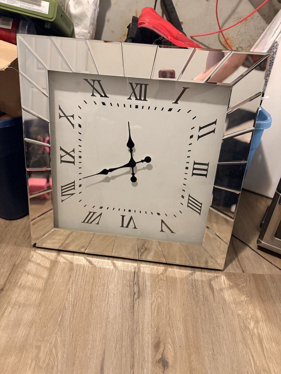 Mirrored Clock