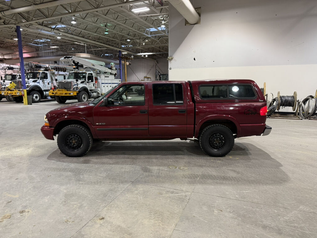2001 Chevrolet S-10 LS