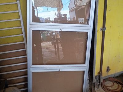 Wall Mount Display Case (6' x 3')