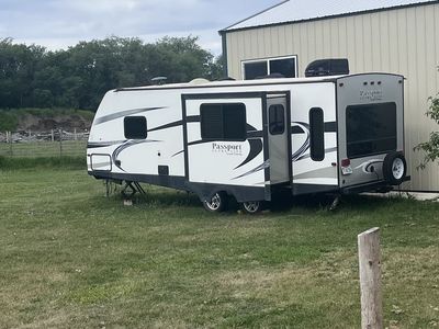 2016 Keystone Passport Ultra Lite 2450RL Travel Trailer RV - 28.5ft, 1 Slide, Sleeps 4