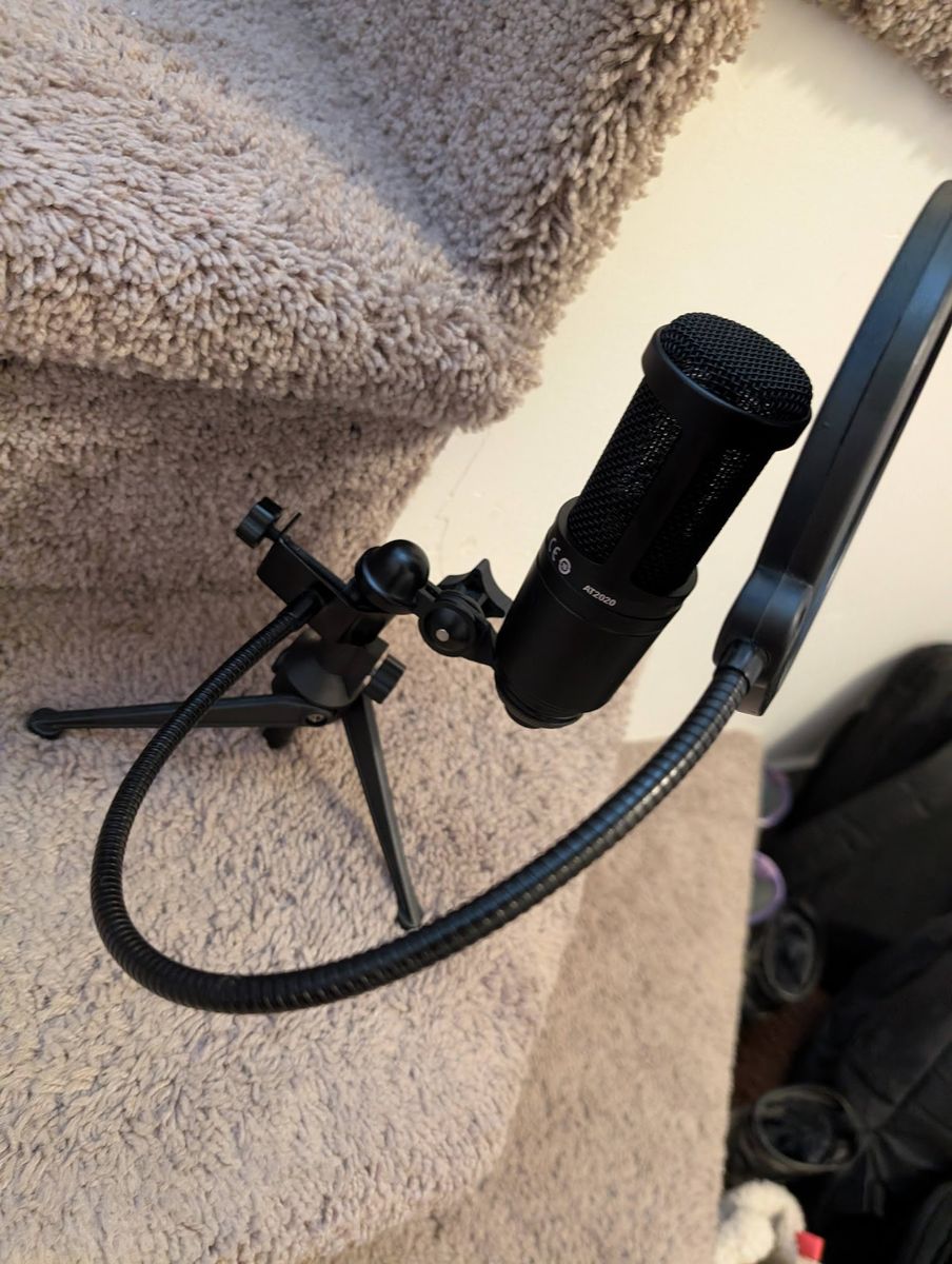 Audio Technica AT2020 Medium Diaphragm Condenser Microphone with Stand and Pop Filter