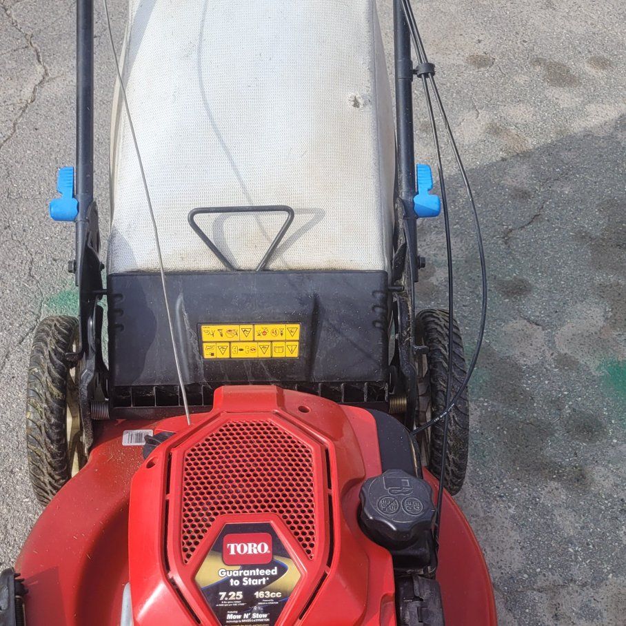 Toro lawnmower 22"cut 7.25 hp Recycler