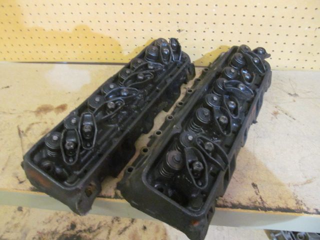 Small block Chevrolet heads 3884520 castings