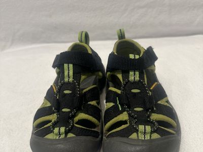 Keen Toddler Size 9 Black/Lime WP Hiking Sandals