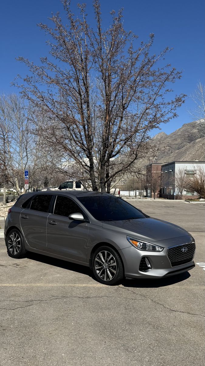 2020 HYUNDAI ELANTRA Base