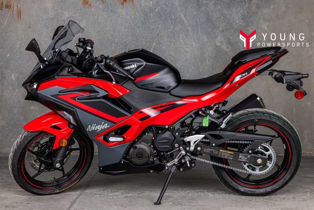 2025 Kawasaki Ninja® 500 SE ABS