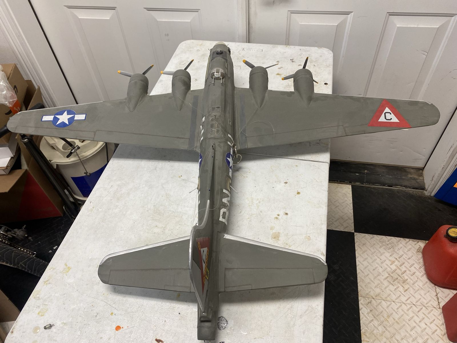 Scale B17 & B52 display models