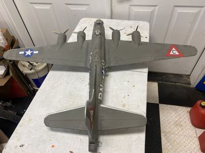 Scale B17 & B52 display models