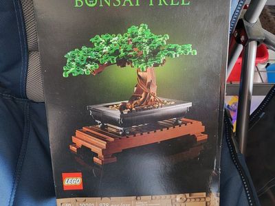 Lego- #10281- Bonsai Tree Botanical Garden Ages 18+ 878pcs