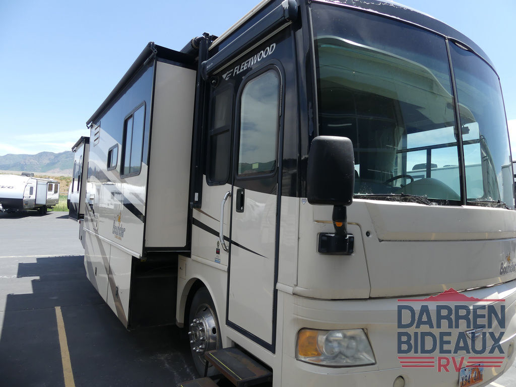 2007 Fleetwood Bounder Diesel 38L
