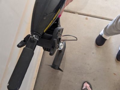 Minn Kota Endura C2 30 Freshwater Transom-Mount Trolling Motor 30lbs Thrust