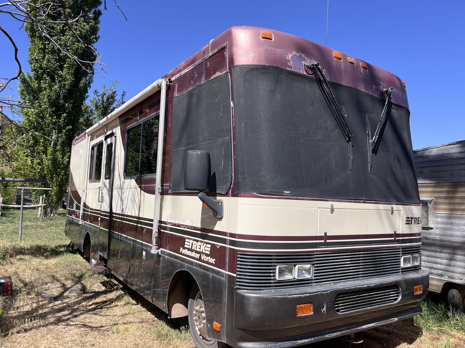 RV Motorhome Safari Trek Pathfinder 1998