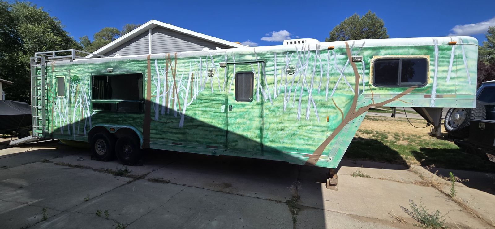 2001 36ft Exiss car hauler