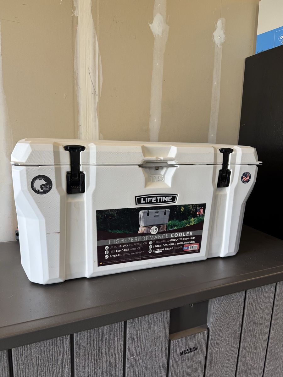 Lifetime cooler 115 qt