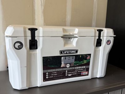 Lifetime cooler 115 qt