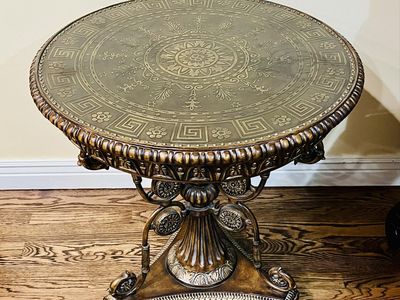 VINTAGE ORNATE ROUND PEDESTAL ACCENT LOUIS XV TABLE BRASS INLAY