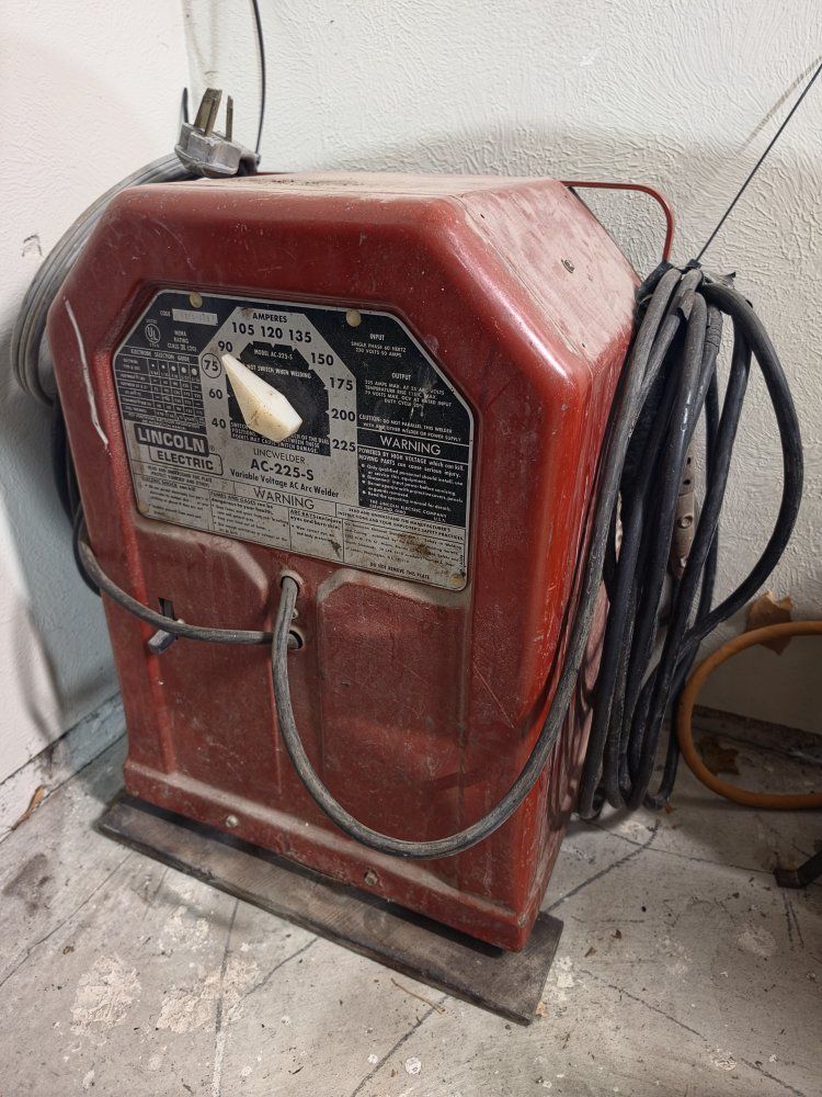 Lincoln Electric Lincwelder AC-225-S Variable Voltage AC Arc Welder