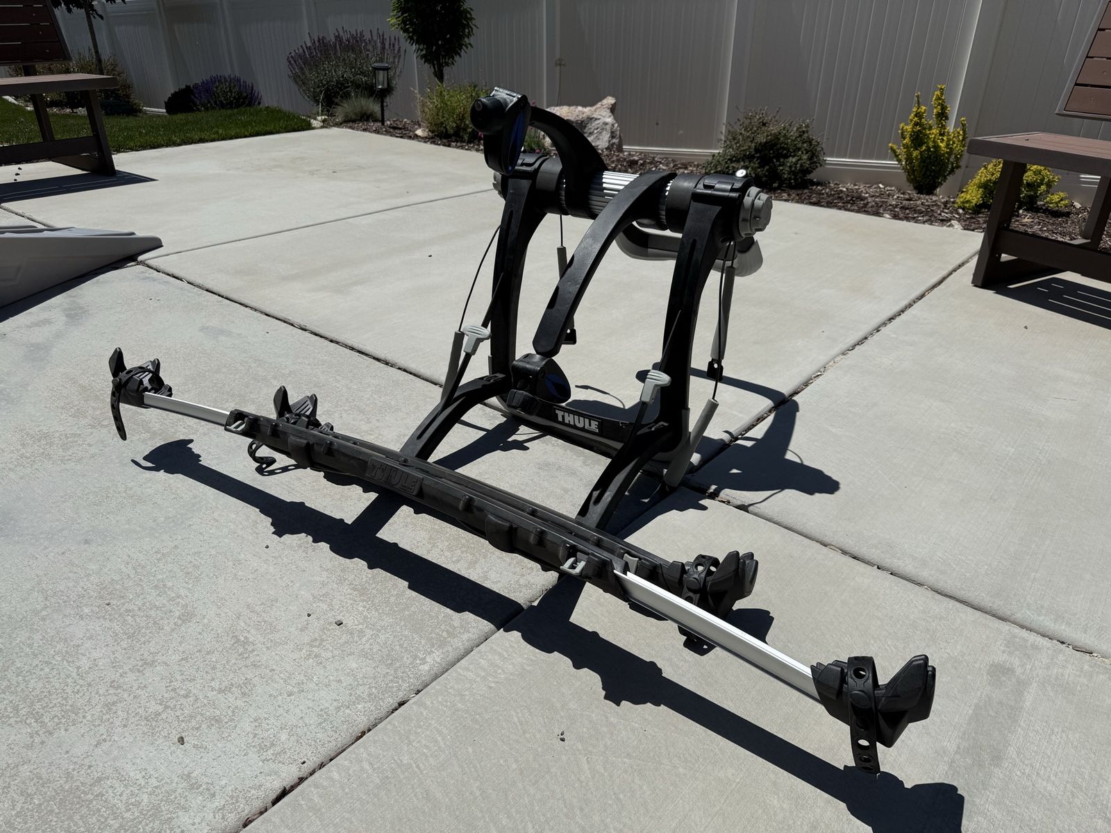 Thule Raceway Platform Pro 2 Bike Rack