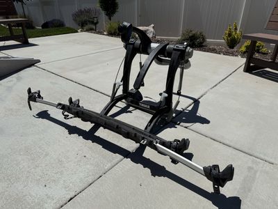 Thule Raceway Platform Pro 2 Bike Rack
