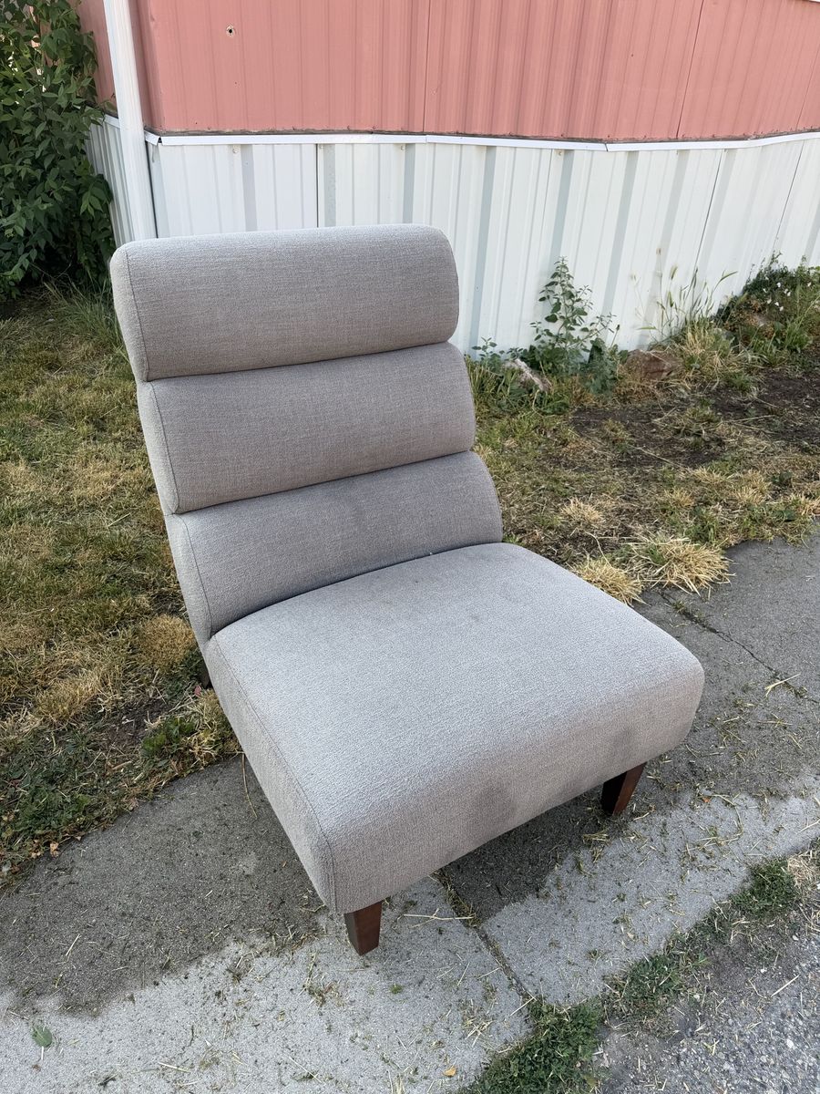 Contemporary Grey Fabric Armless Slipper Chair with Wood Legs