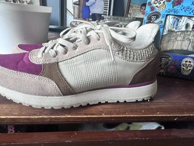 Ronja Woden Womens Sneakers Size 9