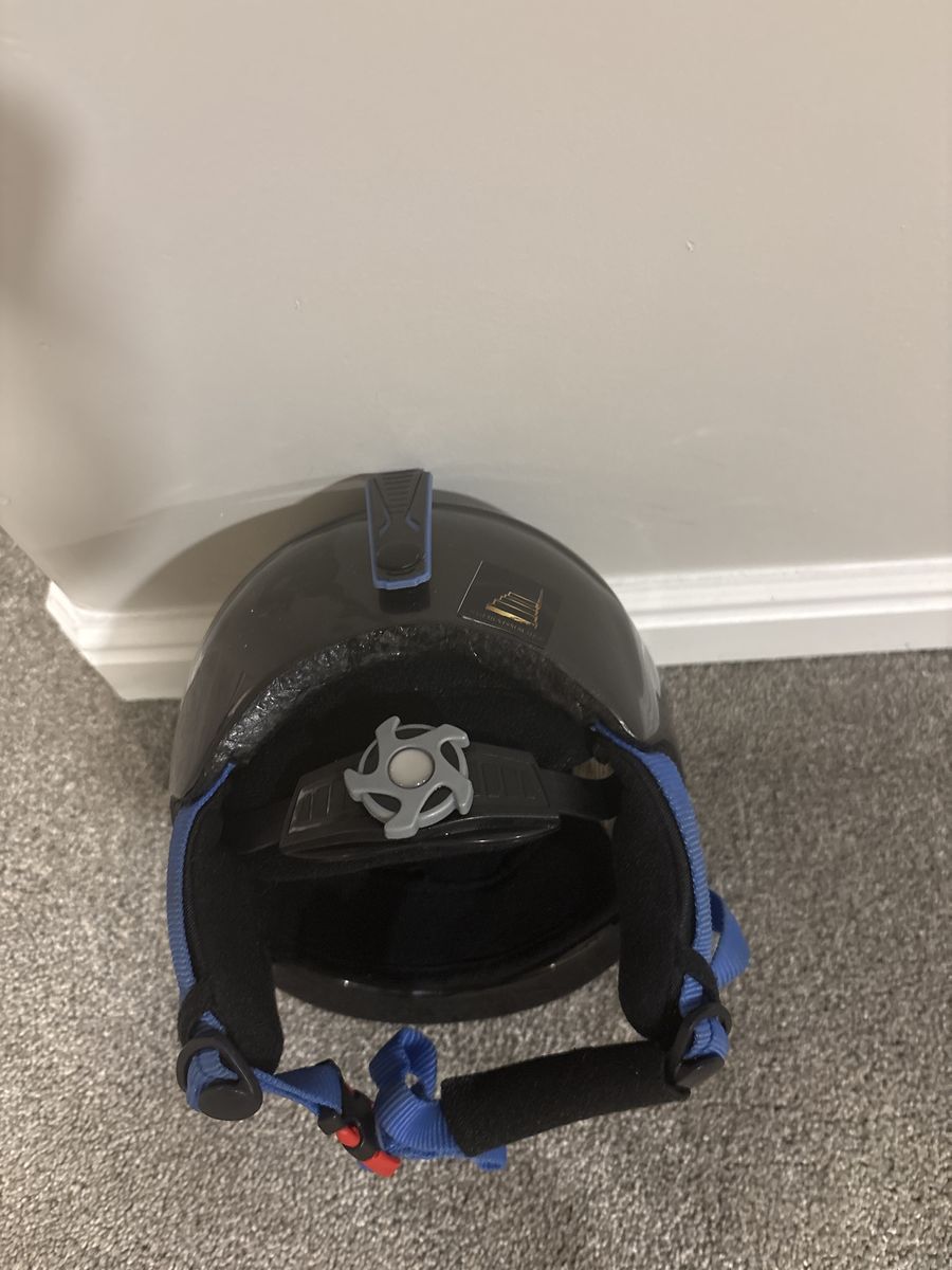 Main image 3